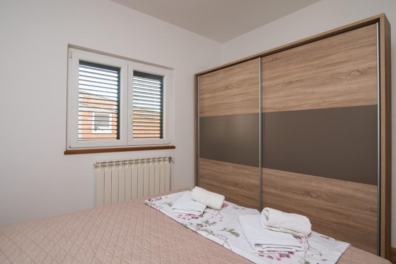 Apartman Josipa Trogir Exteriör bild